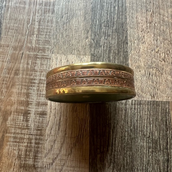 Antique Angelique Candy Box - Picture 2 of 5